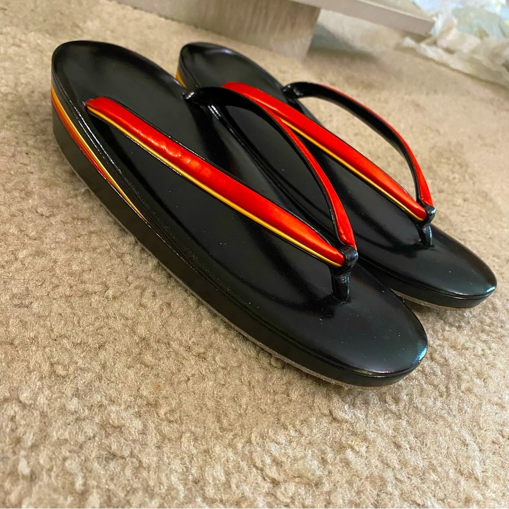 Japanese Women’s Sandal Zori